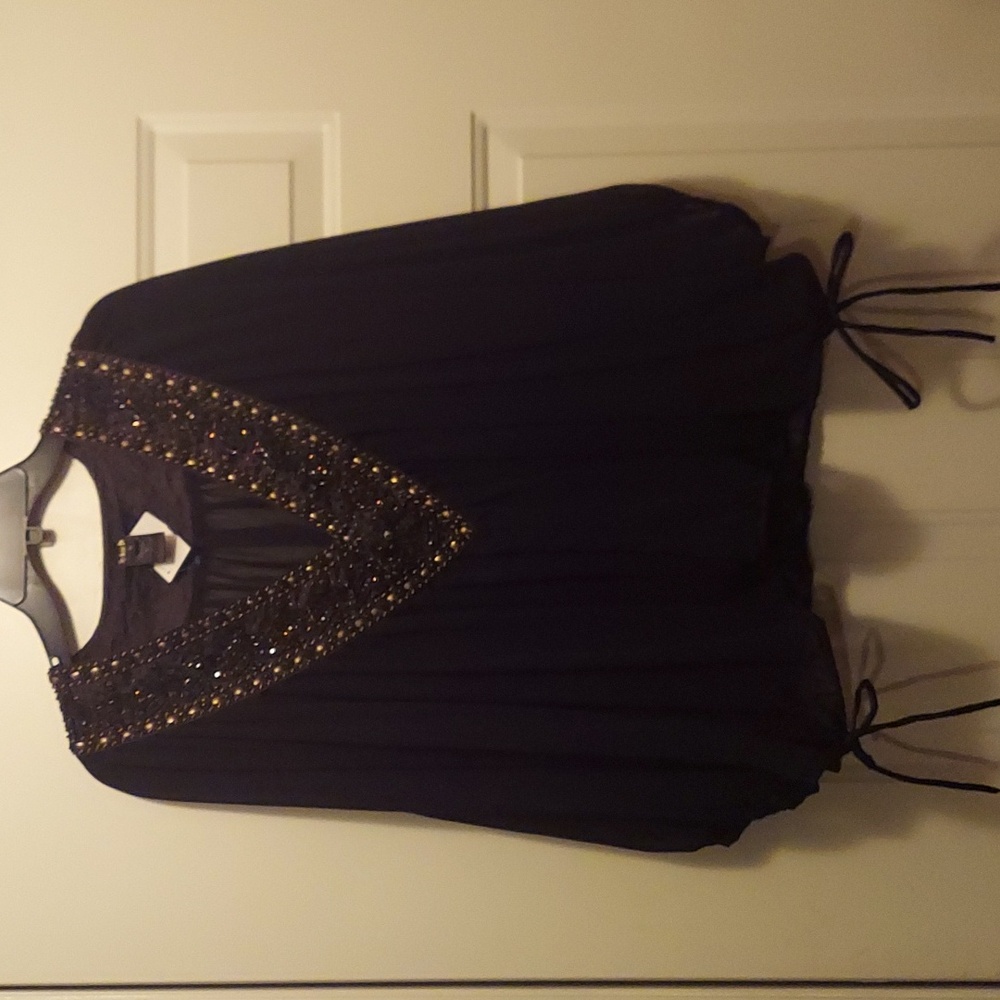 Women's Black brand top